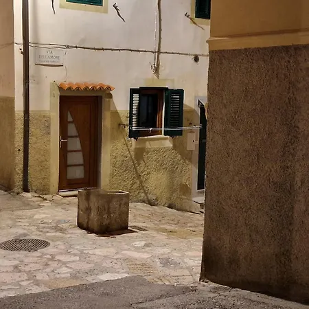 Monolove Apartment